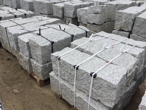 Gespaltene Quadersteine 30x30 cm