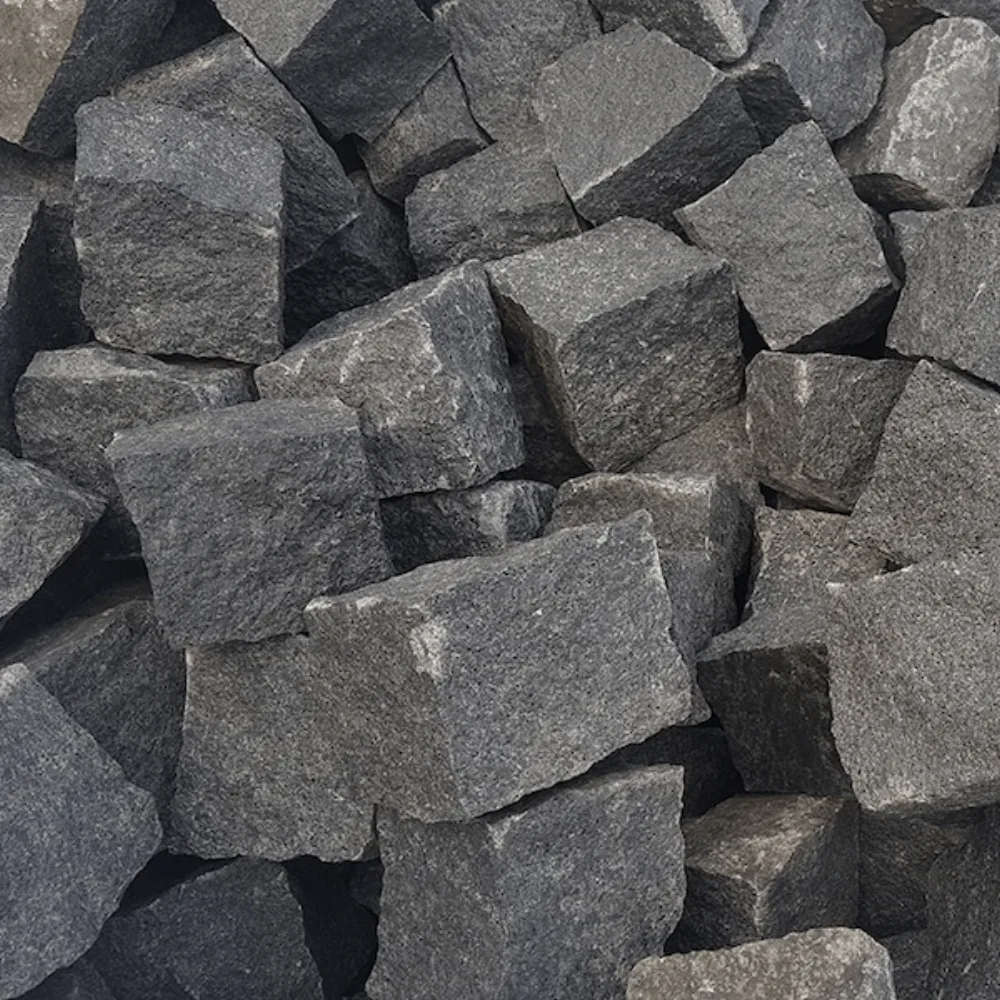 Schwarze Granitsteine