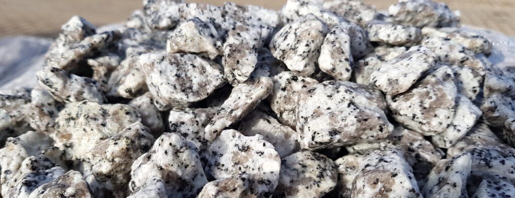 Wie viel Granitsplitt benötige ich?